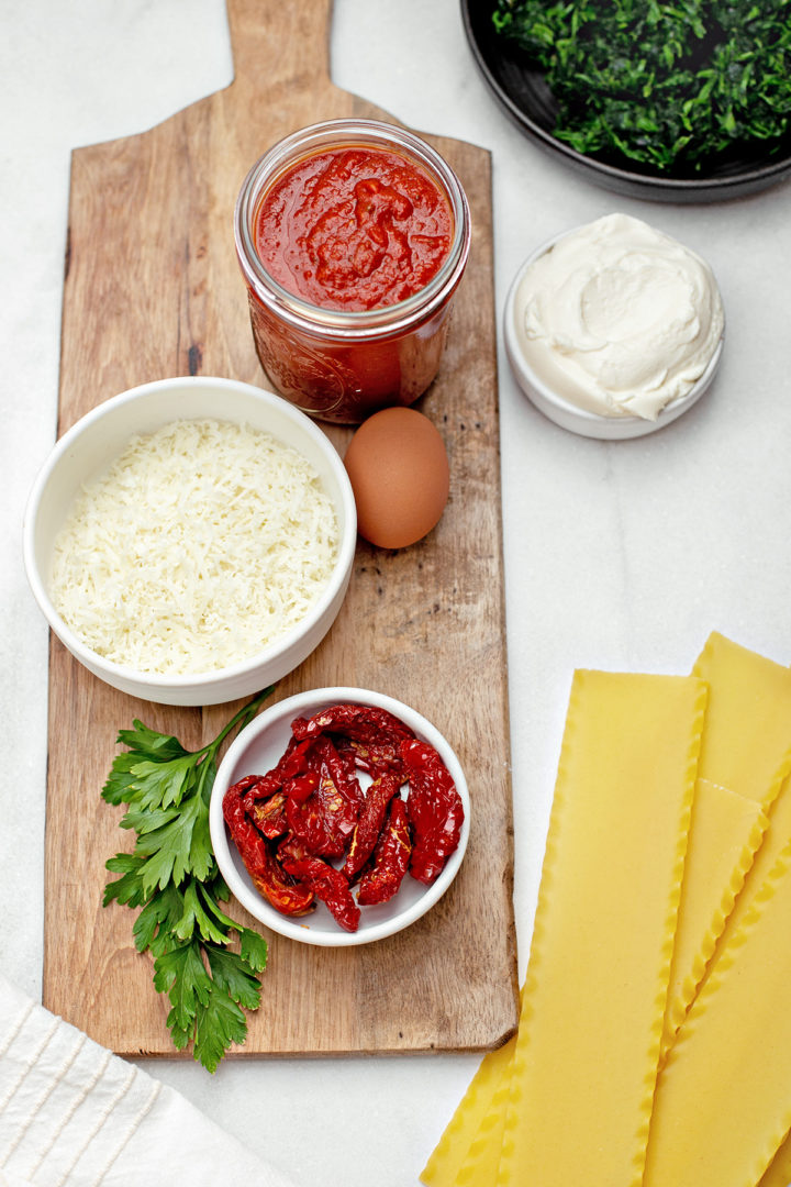 ingredients in this spinach lasagna roll ups recipe