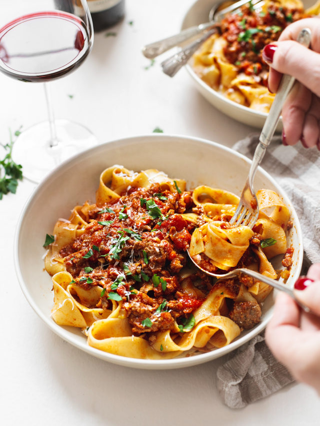 cropped-The-Best-Bolognese-Sauce.jpg