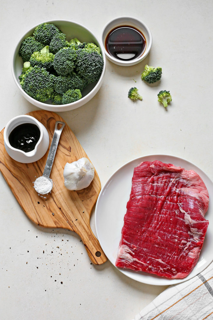 overhead photo of ingredients in this chinese beef and broccoli recipe