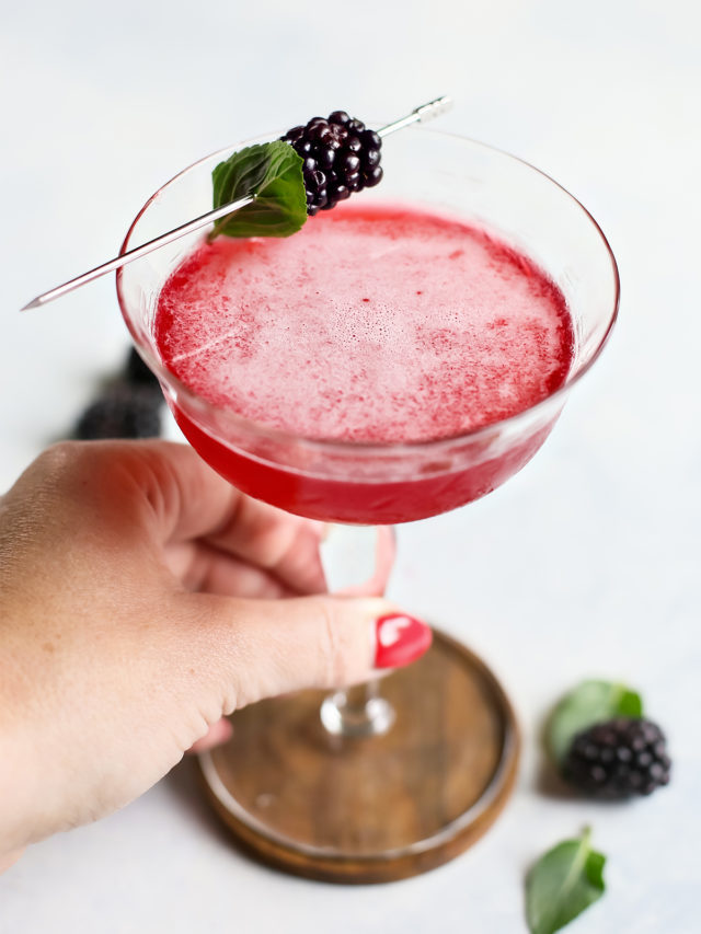 Quick & Easy Blackberry Simple Syrup Enhance Your Drinks! Good Life Eats