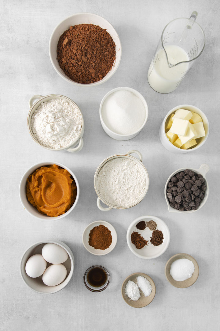 ingredients needed to make these halloween cupcakes