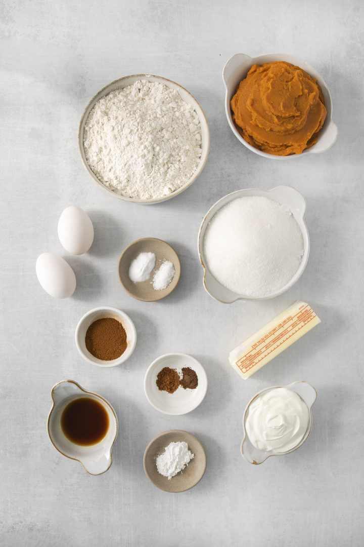ingredients needed to make pumpkin spice cupcakes