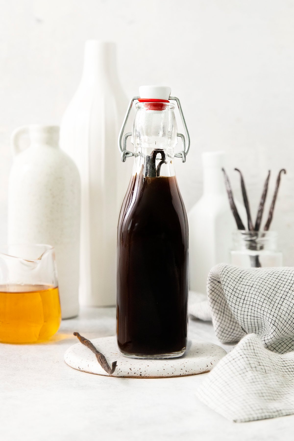 diy-bourbon-vanilla-extract-cost-effective-and-perfect-for-gifting