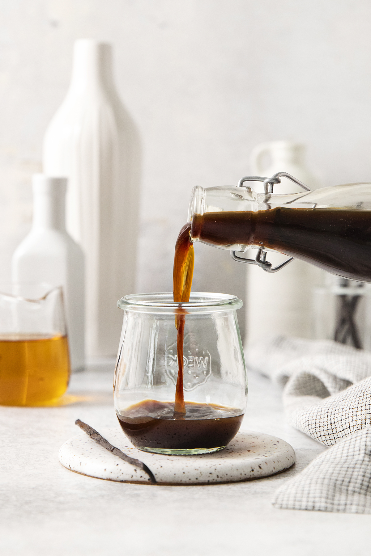 HomemadeVanillaExtract Good Life Eats