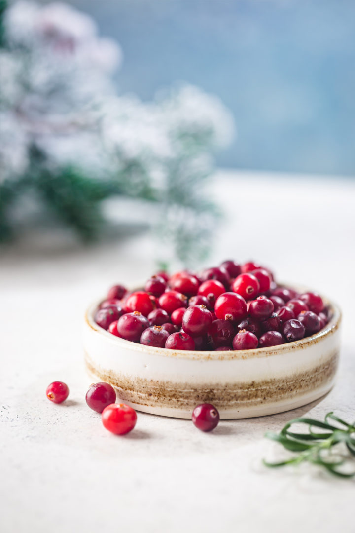 fresh cranberries in a bowl ready to be frozen