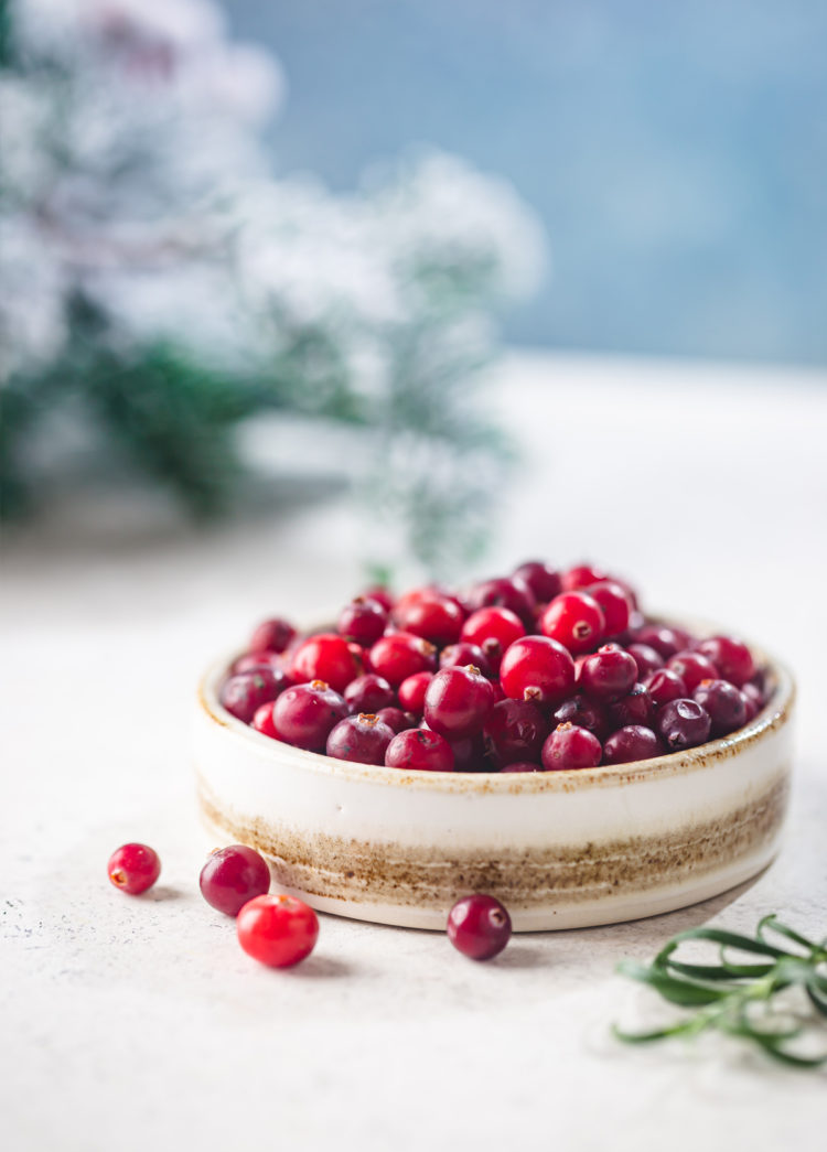 fresh cranberries in a bowl ready to be frozen