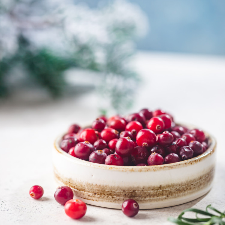 fresh cranberries in a bowl ready to be frozen