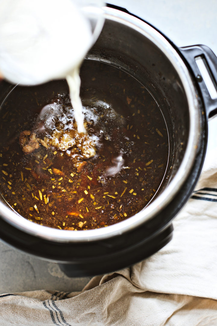 making gravy for Instant pot beef chuck roast 
