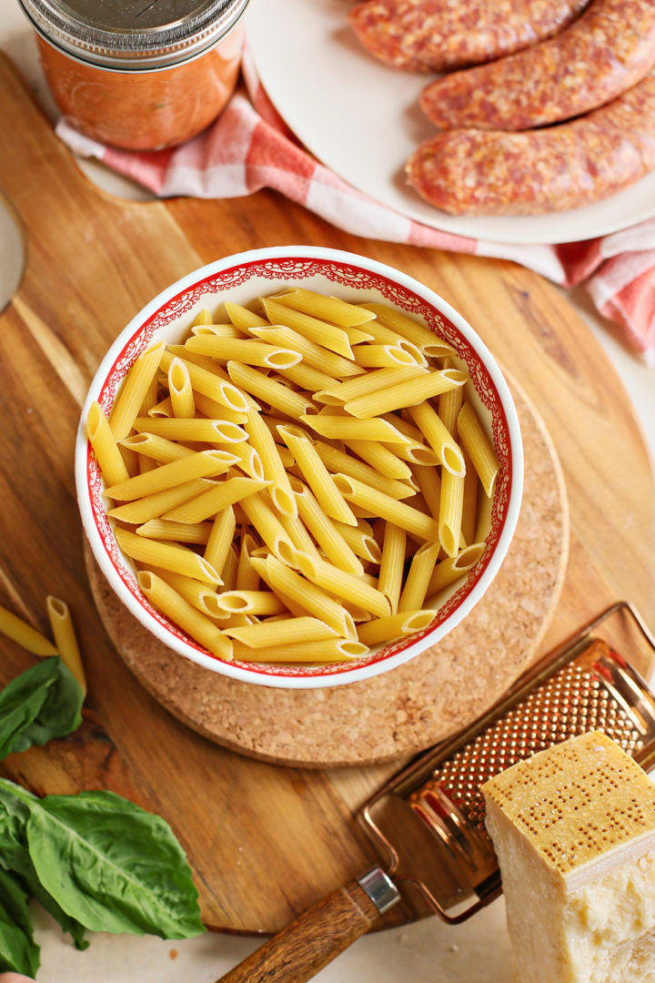 ingredients to make penne alla vodka with sausage
