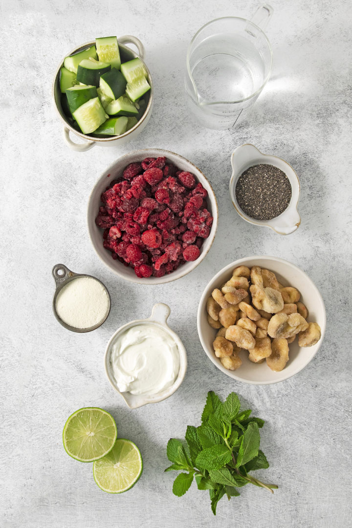 ingredients needed to make a raspberry smoothie with bananas
