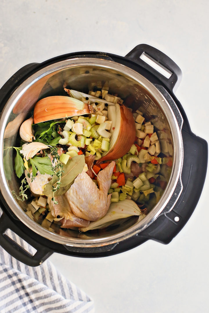 how to make Instant Pot chicken stock
