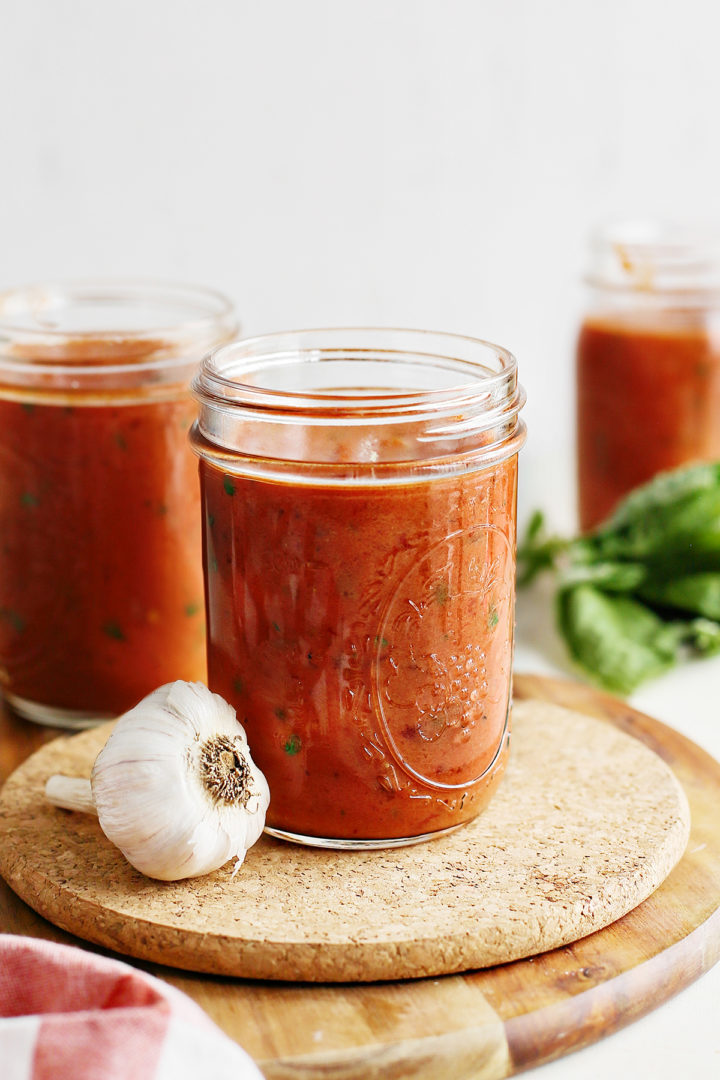 jars of vodka sauce to make penne alla vodka 