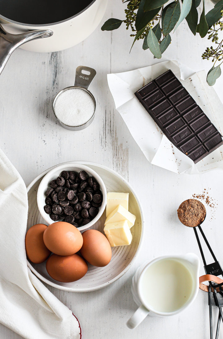 ingredients needed to make homemade chocolate pudding