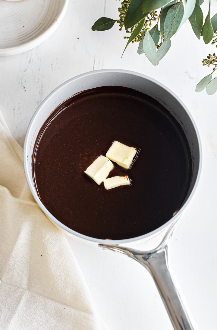 making a chocolate pudding recipe 