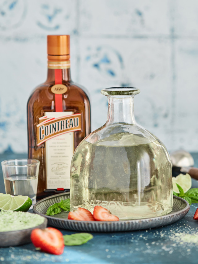 Cinco de Mayo Margarita Mastery: Craft Your Celebration!