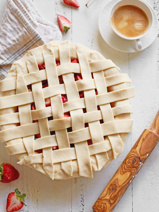cropped-Lattice-Crust-Strawberry-Rhubarb-Pie.jpg