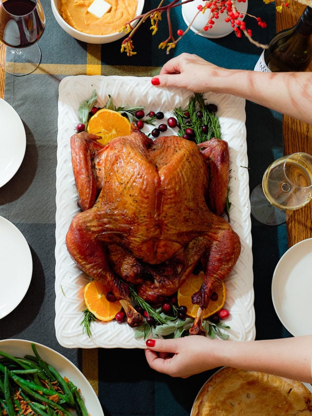 Smoked Spatchcock Turkey: Juicy Meat & Extra Crispy Skin